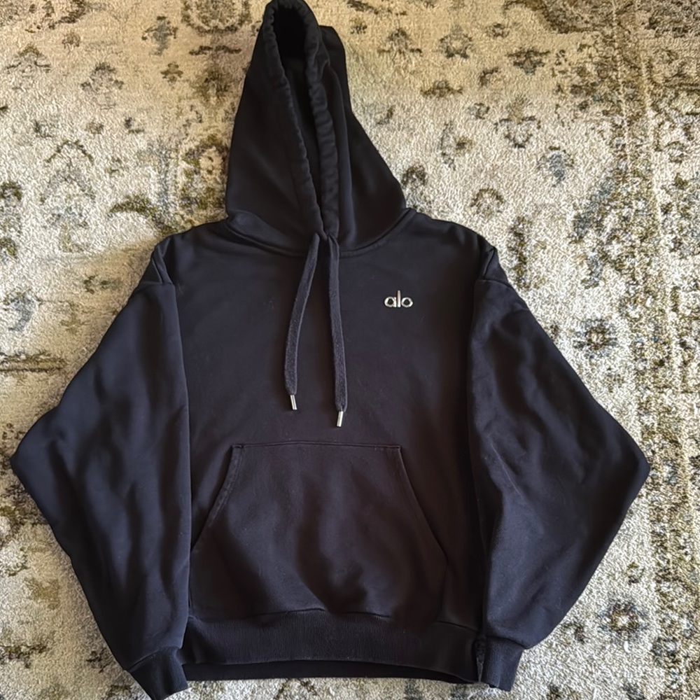 ALO Yoga Women’s Black Hoodie